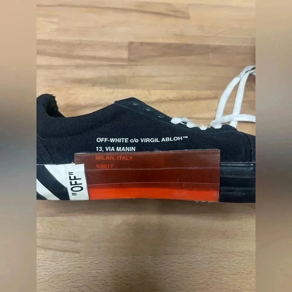 Off-White Vulcanized updated  stripes - Picture 9 of 9